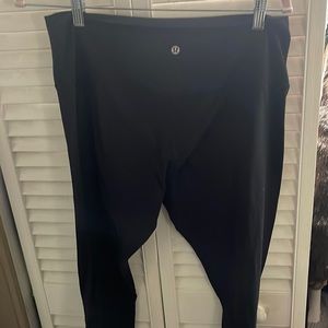 Black crop lululemon